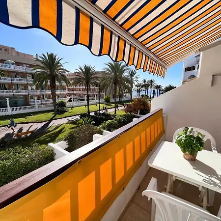 Seafront New Modern Апартаменты *